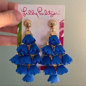 NEW WITH TAGS Lilly Pulitzer Blue dangly earrings